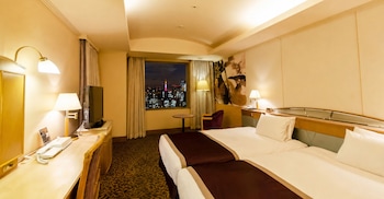 Superior Twin Room, Non Smoking (High Floor)
