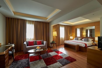 Junior Suite City View King Bed