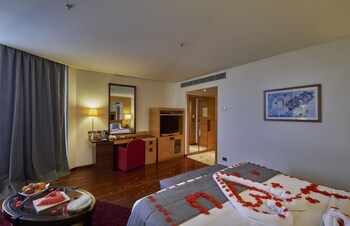 Preferred Room Resort View King Bed