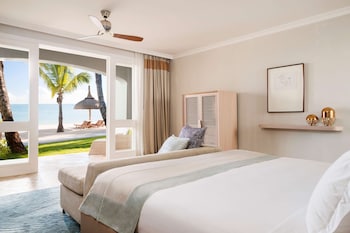Room (Beach Front Room Terrace King)