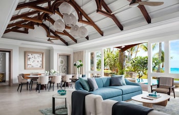 Villa (One)
