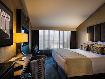 Superior Room, 1 King Bed