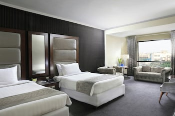 Classic Room, 2 Twin Beds, City View