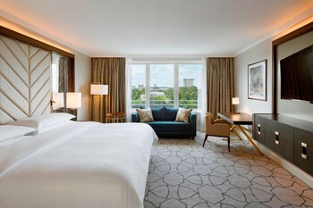 Premium Room, 1 King Bed