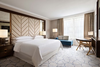 Premium Room, 1 King Bed