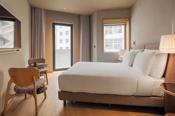 Double or Twin Room, Balcony (Cool Varanda)