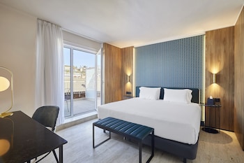 Single Room, Terrace