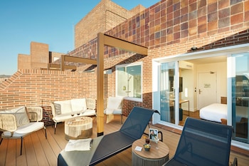 Superior Triple Room (View)