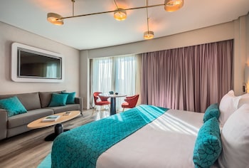 Premium Room (Deluxe 3 adults)