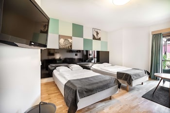 Standard Room, 2 Twin Beds, Non Smoking (with Sofabed)