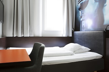 Twin Room, Non Smoking (Compact)