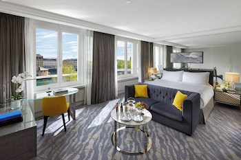 Room, River View (Mandarin, King or Twin)