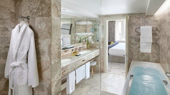 Mandarin, Room, River View