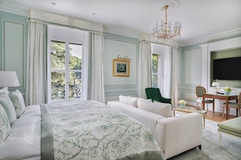 Deluxe Room, City View, Garden Area