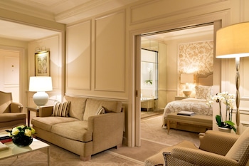 Junior Suite, 1 King Bed (Leman)