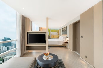 Pathumwan Terrace Suite