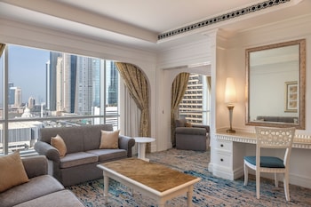 Club Suite with Partial Sea View - Lounge Privileges, Afternoon Tea and Private Beach Access