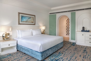 Club Room, 1 Double Bed, Smoking, Partial Sea View