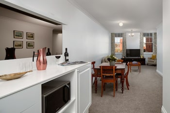Executive Antique Suite