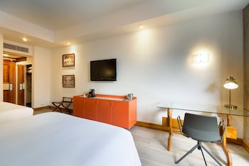 Premium Room, 1 King Bed, Non Smoking