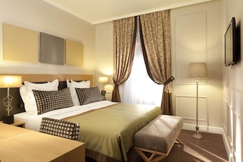 Traditional Room, 1 Double or 2 Twin Beds (Comfort)