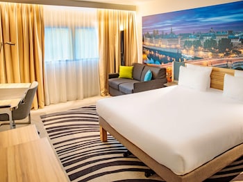 Superior Room, 1 Queen Bed with Sofa bed