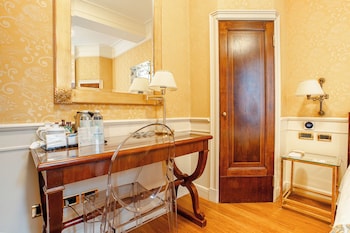 Junior Triple Room, 1 Double Bed with Sofa bed
