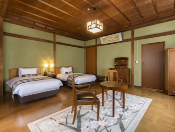 FLOWER PALACE HERITAGE ROOM