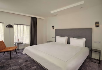 Executive Room, 1 King Bed