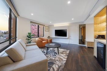 Luxury Loaded King Suite