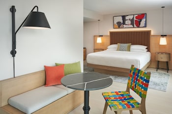Traditional Room, 1 King Bed
