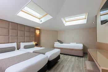 Triple Room (Buhardilla)