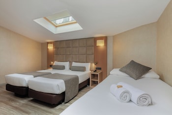 Triple Room (Buhardilla)