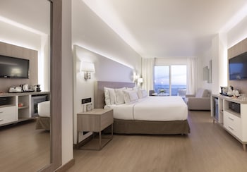 Junior Suite (Family) (2 Adults + 1 Children)