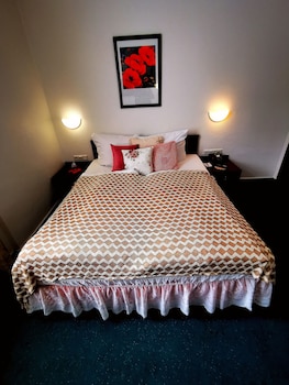 ALMA's Guest Room