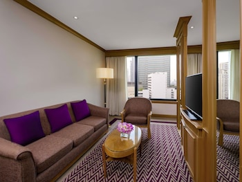 Corner Suite, 1 King Bed (Executive Lounge Access)