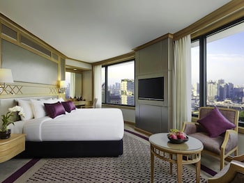 Corner Room, 1 King Bed