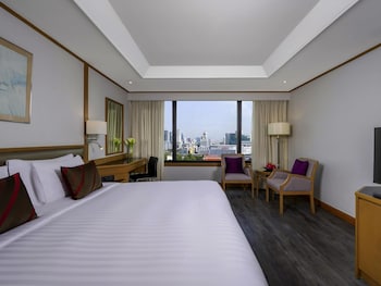Superior Room, 1 King Bed