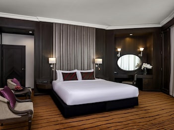 Grand Executive Suite, 1 King Bed Club Longue Access (Business Lounge access)