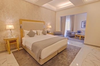 Business Suite, City View