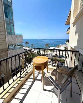 Single Deluxe Room Partial Sea View