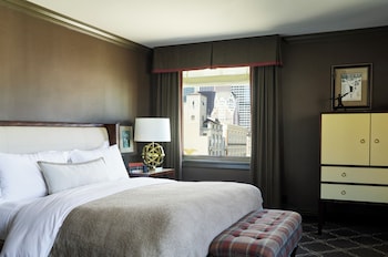 Deluxe Room, 1 King Bed, City View (Fitness King)