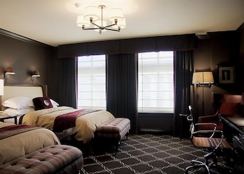 Deluxe Room, 2 Queen Beds, City View (Deluxe Double Queen)