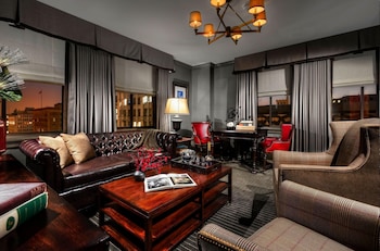 Superior Suite, 1 King Bed with Sofa bed, City View (One Bedroom Suite)
