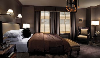 Deluxe Room, 1 Queen Bed, City View (Deluxe Queen)