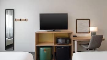 Room, 2 Queen Beds