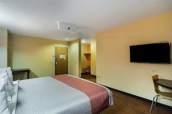 Standard Room, 1 Queen Bed, Non Smoking