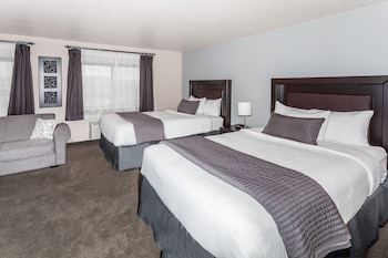 Suite, 2 Double Beds, Non Smoking