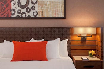 Room, 1 King Bed (Woodland View)
