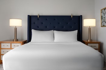 Room, 1 King Bed (Peloton Bike)